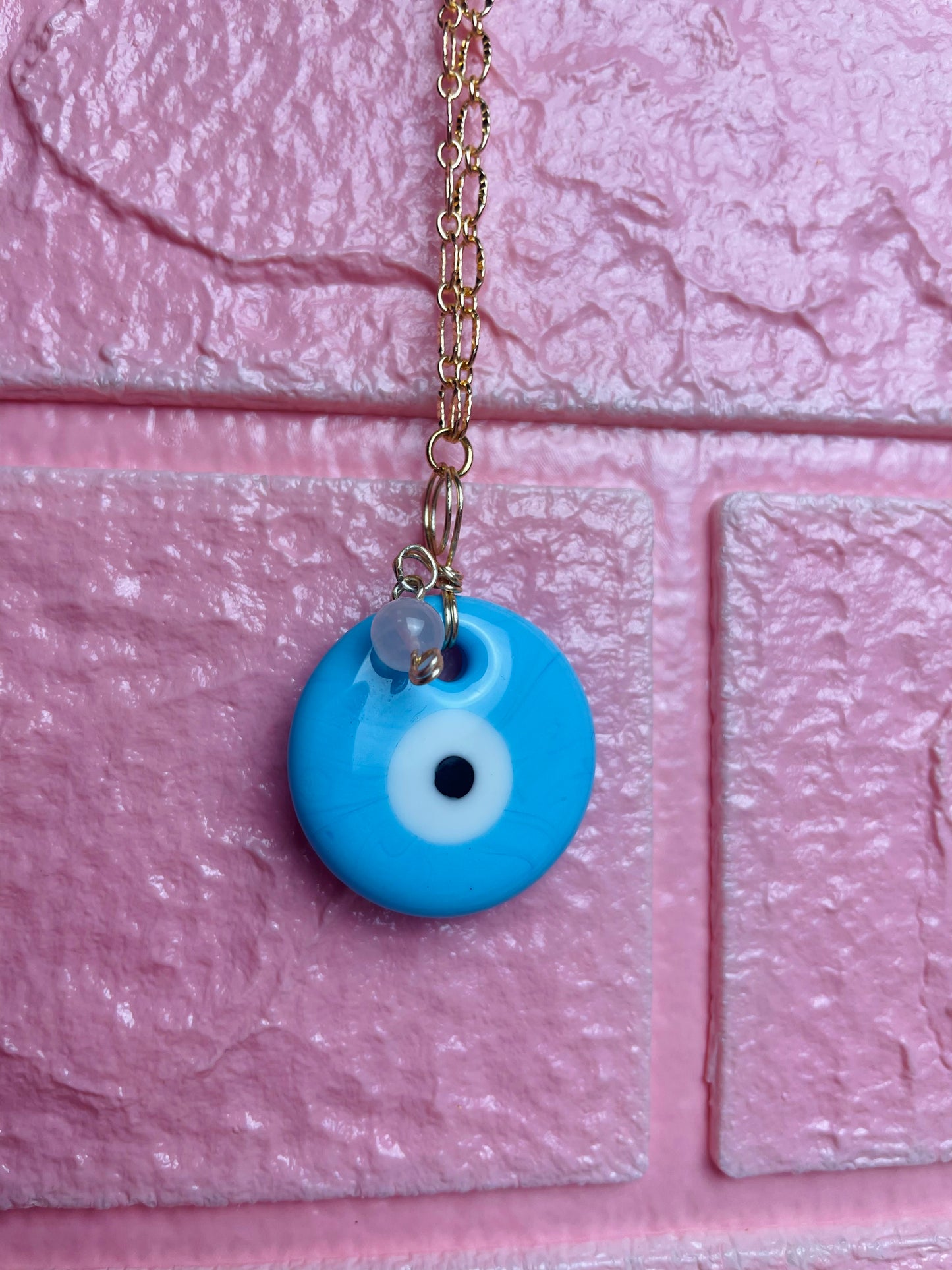 Ojo turco azul claro
