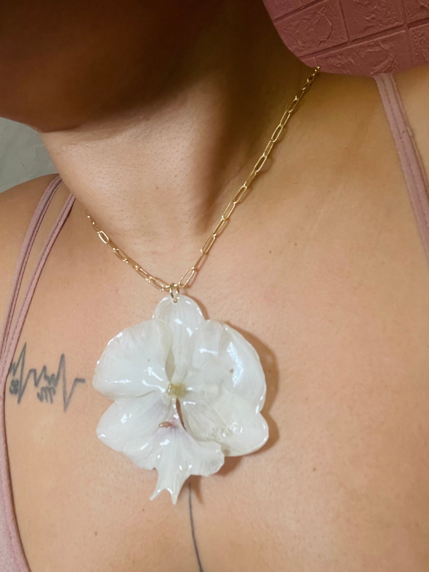 White Orchids Necklace