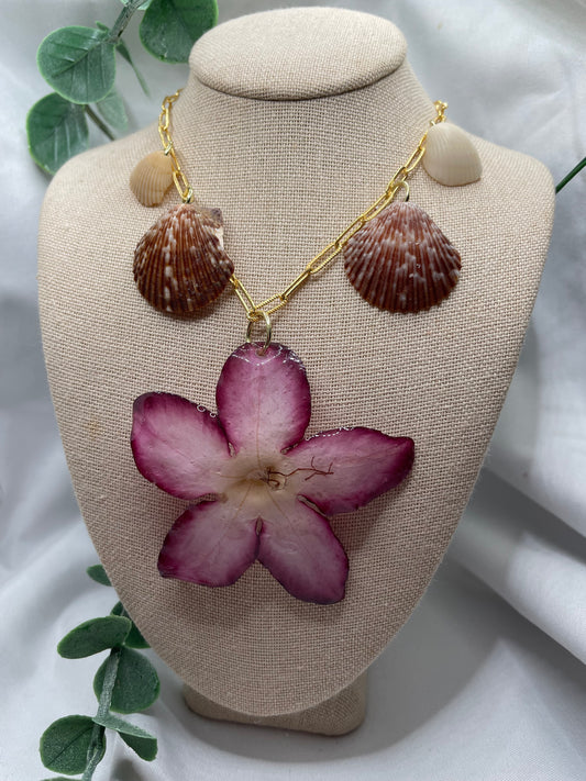 Rose Desert & Shell Necklace