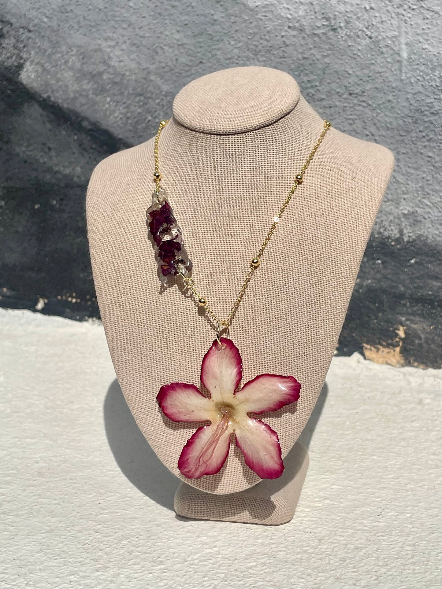 Rose Desert PR Necklace