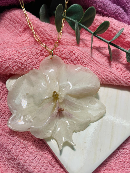 White Orchids Necklace