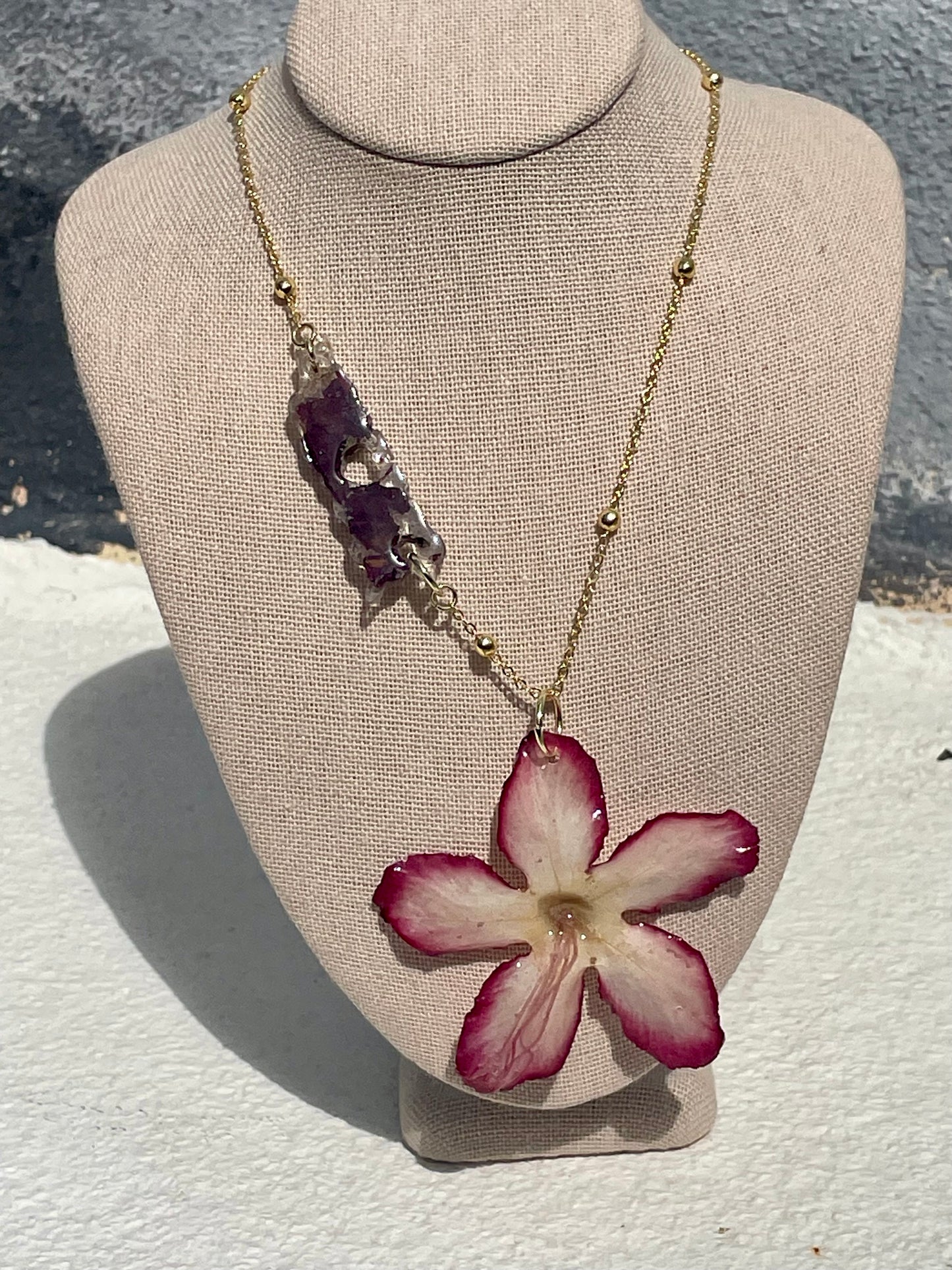 Rose Desert PR Necklace