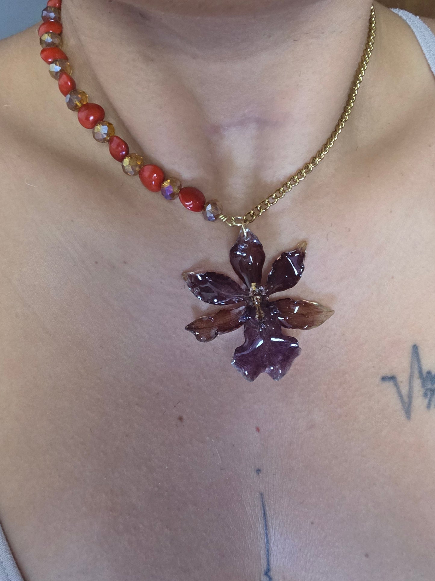 Collar Orquídea Natural Preservada con Semillas