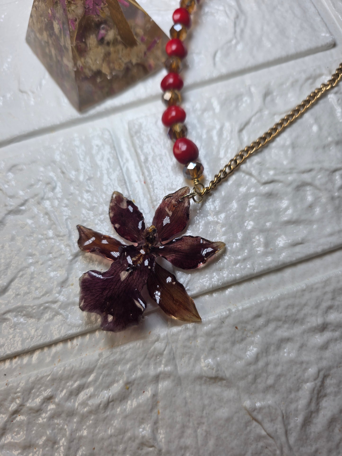 Collar Orquídea Natural Preservada con Semillas