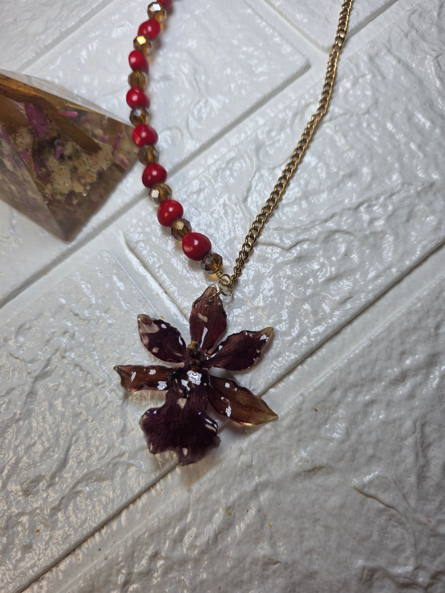 Collar Orquídea Natural Preservada con Semillas